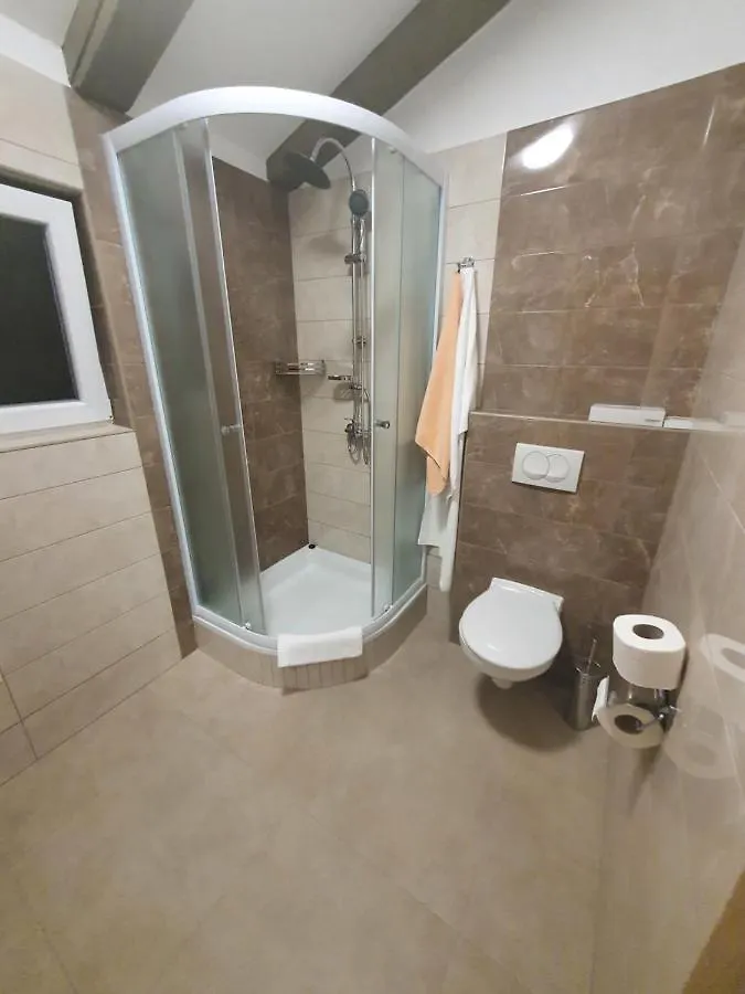 Apartment Apartmani Maris Rab Town